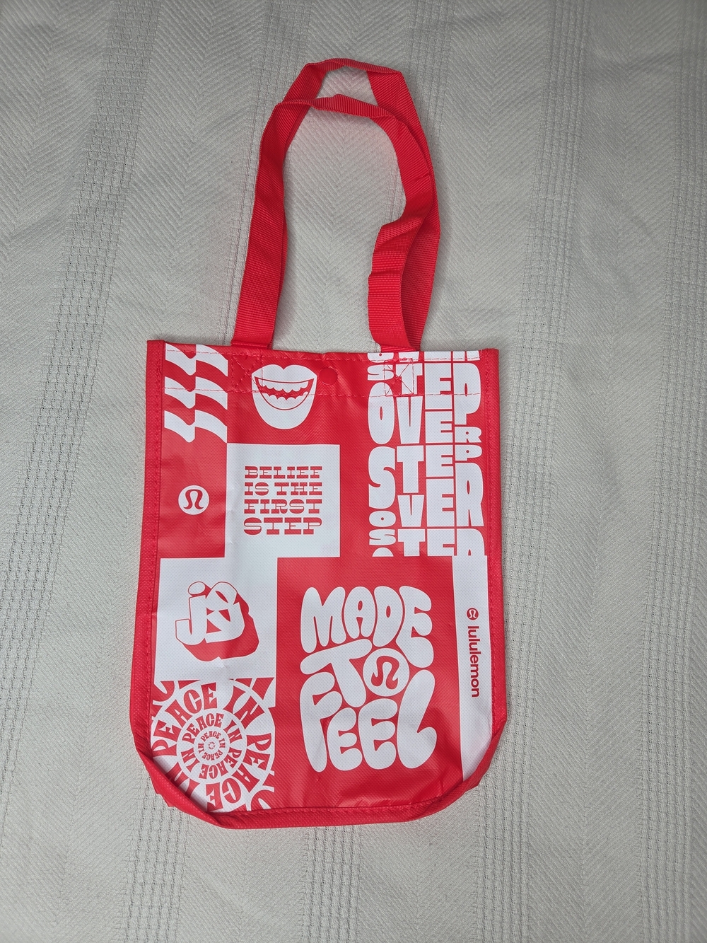 Lululemon Small Reusable Shopping Tote Lunch Bag Red White